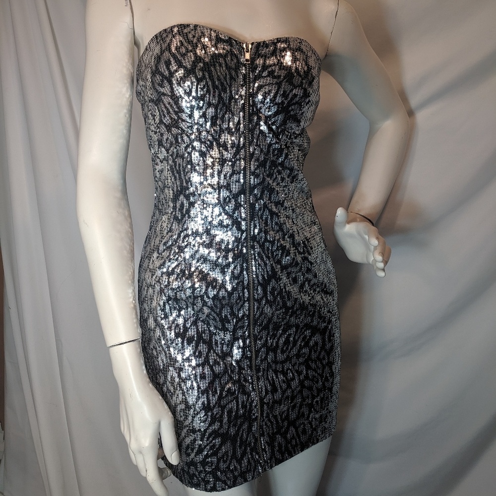 2b Bebe | Sequin Leopard Print | New Years | S - image 5